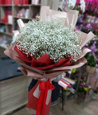 Букет цветов из: Гипсофила в Даховской