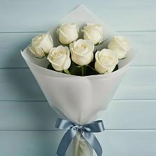 Букет 7 Белых роз Эдлесс Лав в Даховской