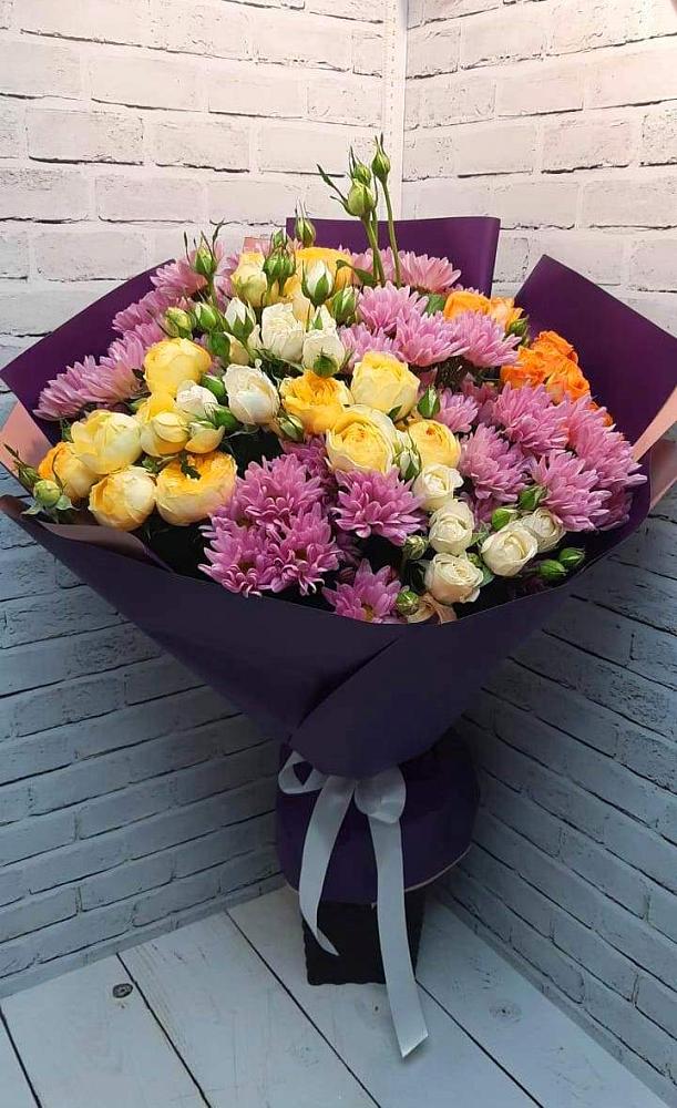 Букет цветов из: Хризантемы и Розы в Даховской