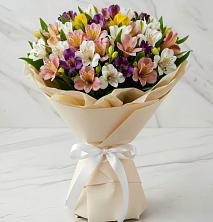 Букет цветов из:  Альстромерии в Даховской