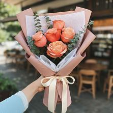 Букет цветов из:  Розы в Даховской